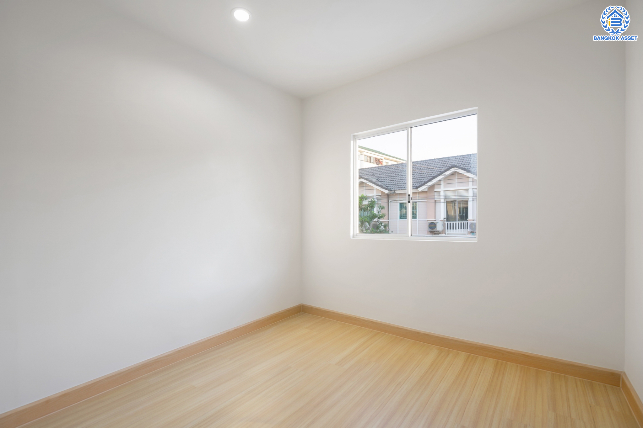 บ้านมือสองตกแต่งใหม่ ม.พฤกษาวิลล์28 วงแหวน-รัตนาธิเบศร์ (หน้ากว้าง 6 เมตร) ความสุขมีครบทุกตารางนิ้ว บนเนื้อที่ 17.5 ตร.ว. ฟังก์ชัน 3 ห้องนอน 2 ห้องน้ำ จอดรถได้ 1 คัน ครบครันทั้งครัวเคาน์เตอร์ บนทำเลสุดสะดวก ใกล้ถนนกาญจนาภิเษก เพียง 8 นาทีจาก MRT สถานี ตลาดบางใหญ่...